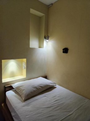 Hostel Baan Kuhn Yah โฮสเทลบ้านคุณย่า